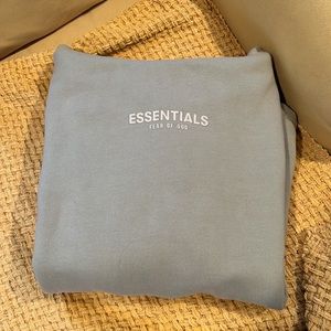 Essentials fear of God sweatshirt, like new size small in olive green